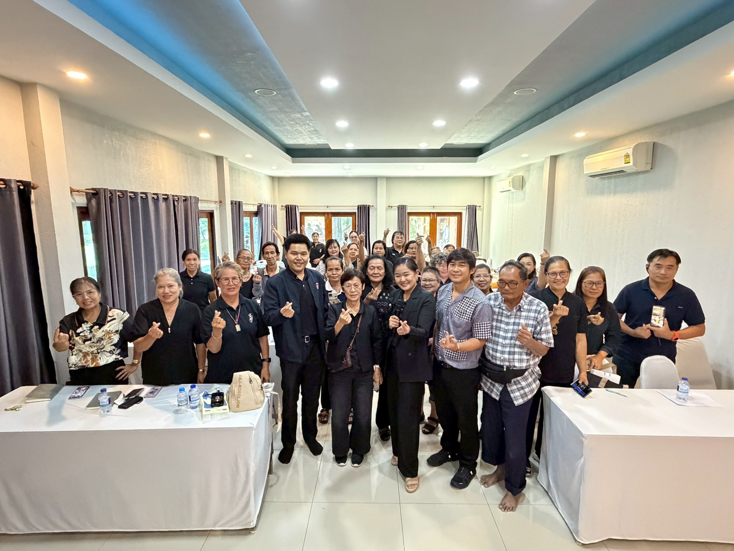 ศพช.เพชรบุรี ขับเคลื่อนโครงการฯต่อเนื่อง สานต่อความสำเร็จในการติวเข้มกลุ่มอาชีพเพื่อความเข้มแข็งของเศรษฐกิจฐานรากเป็นวันที่สอง
